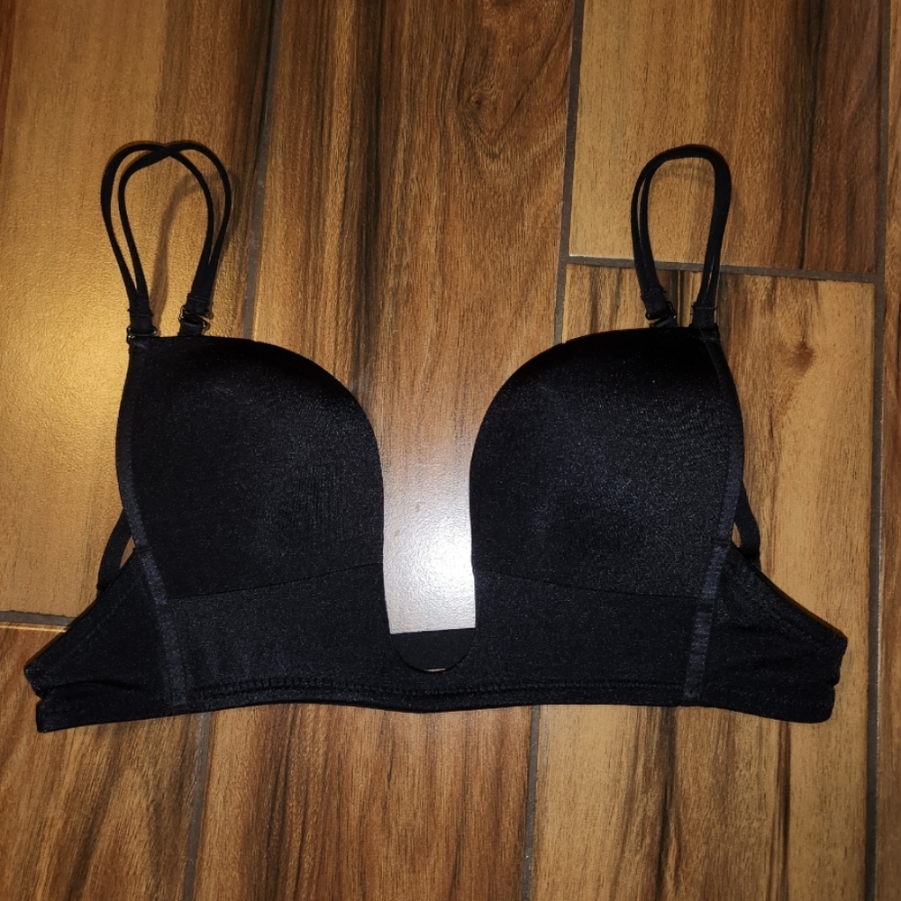 Black deep plunge bra